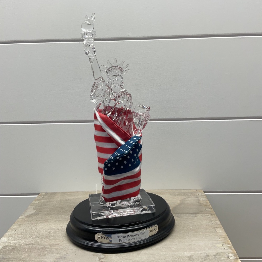 Hawthorne Village Freedom's Light Endures Statue of Liberty LED Sculpture B1141